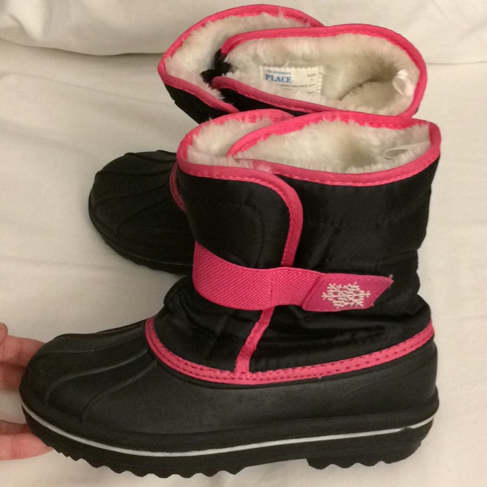 The Children’s Place Kids snow boots